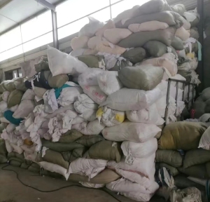 浙江金华长期回收库存尾货，服装厂边角料碎布