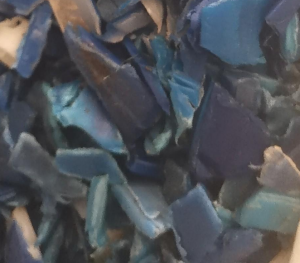 出售蓝桶粉碎片料