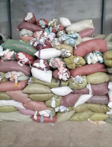 长期供应各种碎布，全棉，涤棉，化纤等都有