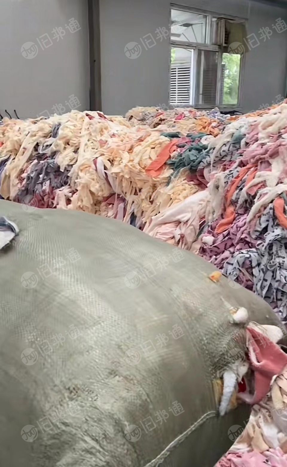 长期供应氨纶涤纶拉丝料,平均三天九米六一车!