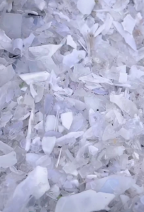 大量出售透明丙破碎料