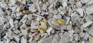 出售水果筐破碎料，黑色瓷白蓝色都有