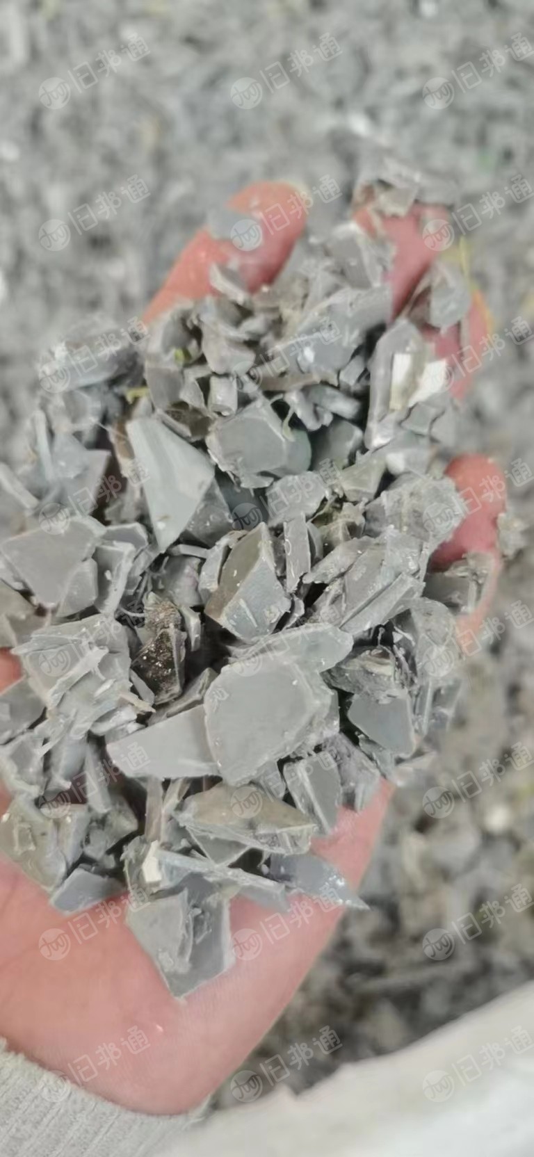 出售各种硬质PVC破碎料,原生塑钢破碎料,大小管破碎料