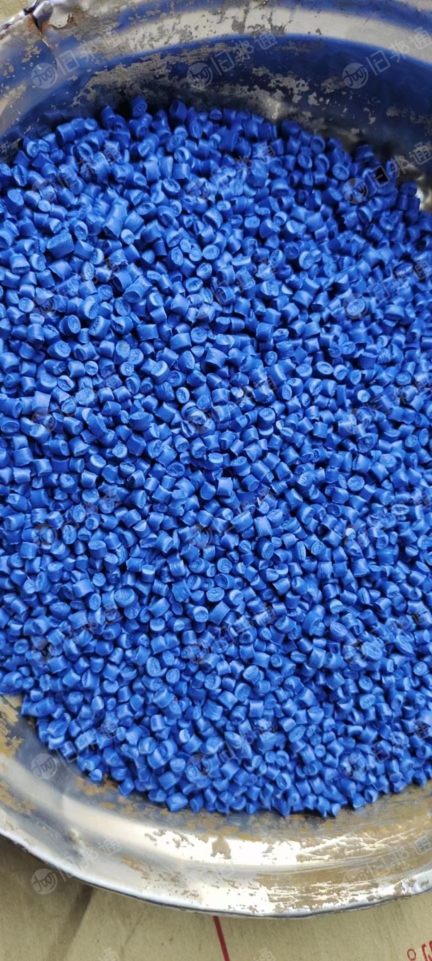 专为塑料平板车定制的蓝色工程丙颗粒，黑色PP颗粒