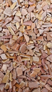 出售沉底低压箱子破碎料，有韧性