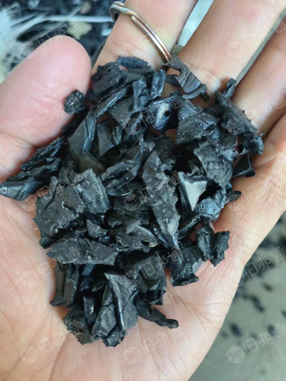 出售TPO气囊盖破碎料,也有TPEE材质的