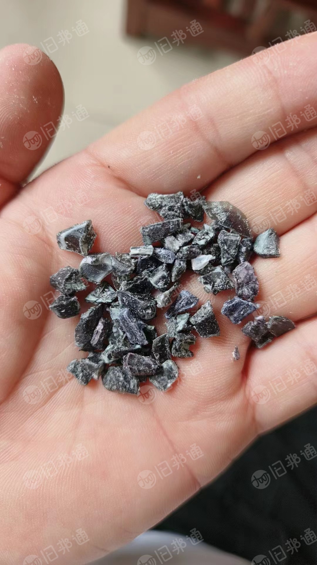 求购各色PC水口料,合金水口料,PC色透一次性高端水口料
