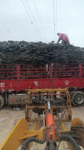 大量收购废旧轮胎，小钢丝胎，电摩胎