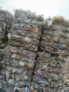 常年出售透明丙压块，饭盒压块、餐盒压块