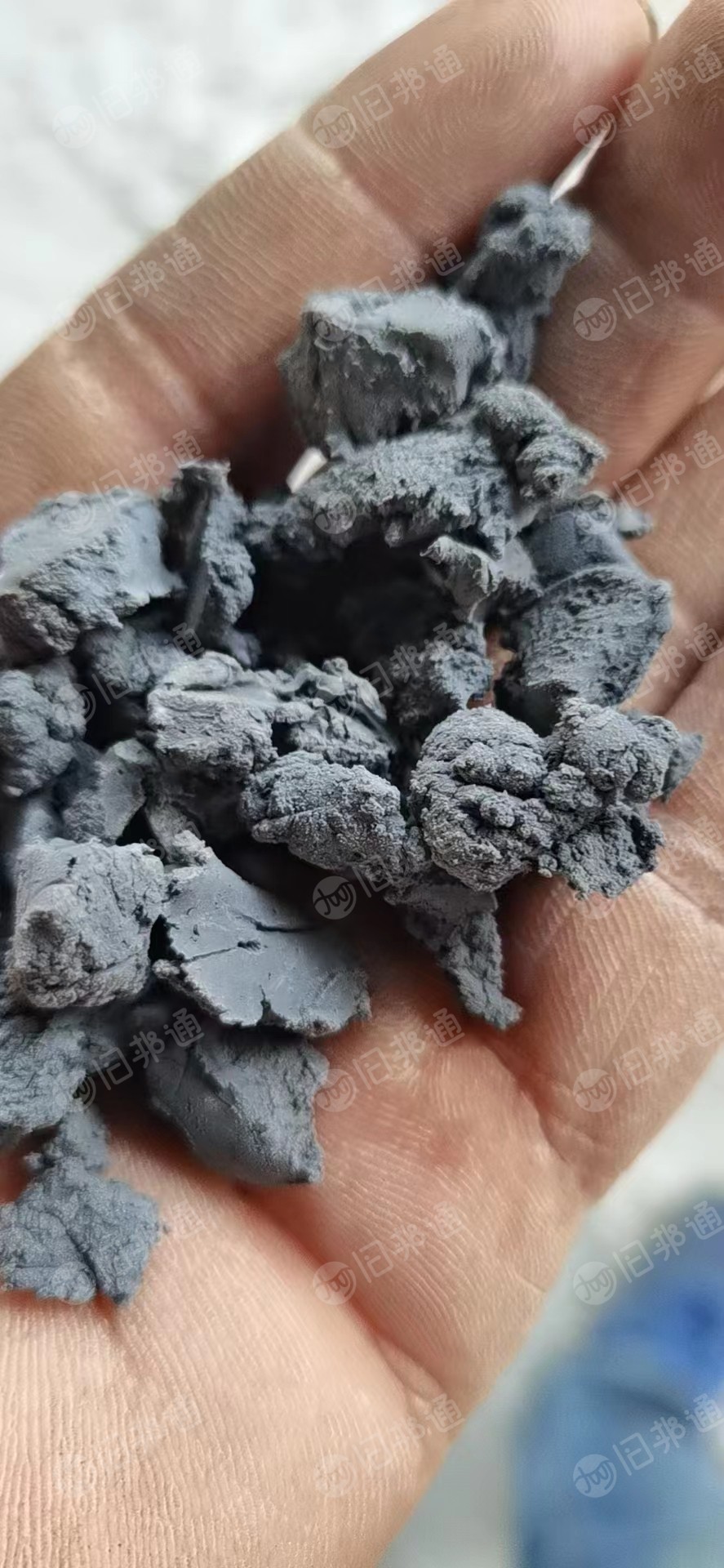 出售PVC跑线疙瘩料,平方线疙瘩料。过100至120目网子