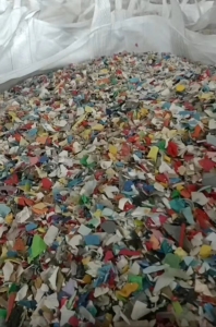 出售花乙破碎料，全漂，现货一挂车