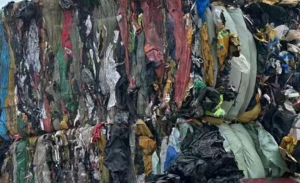 长期出售黑色低压膜废料