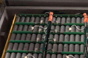 大量回收含镍、钴电池废料，锂电池废料，正负极片，动力电池组