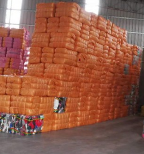 本厂长期出口供应优质夏衣、冬衣、鞋子、包包