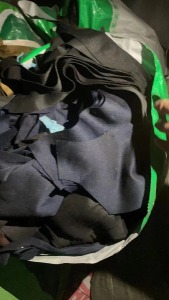 出售服装厂下脚料，废布料 ，杂布头，可开花做毛毡，也可燃烧用