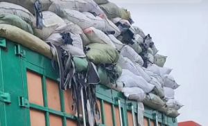 长期大量出售85棉，涤棉、纯棉牛仔边角料，欢迎来电谈