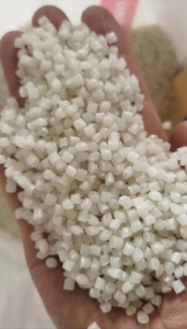 出售半透工丙颗粒，透明丙颗粒，吊瓶颗粒等