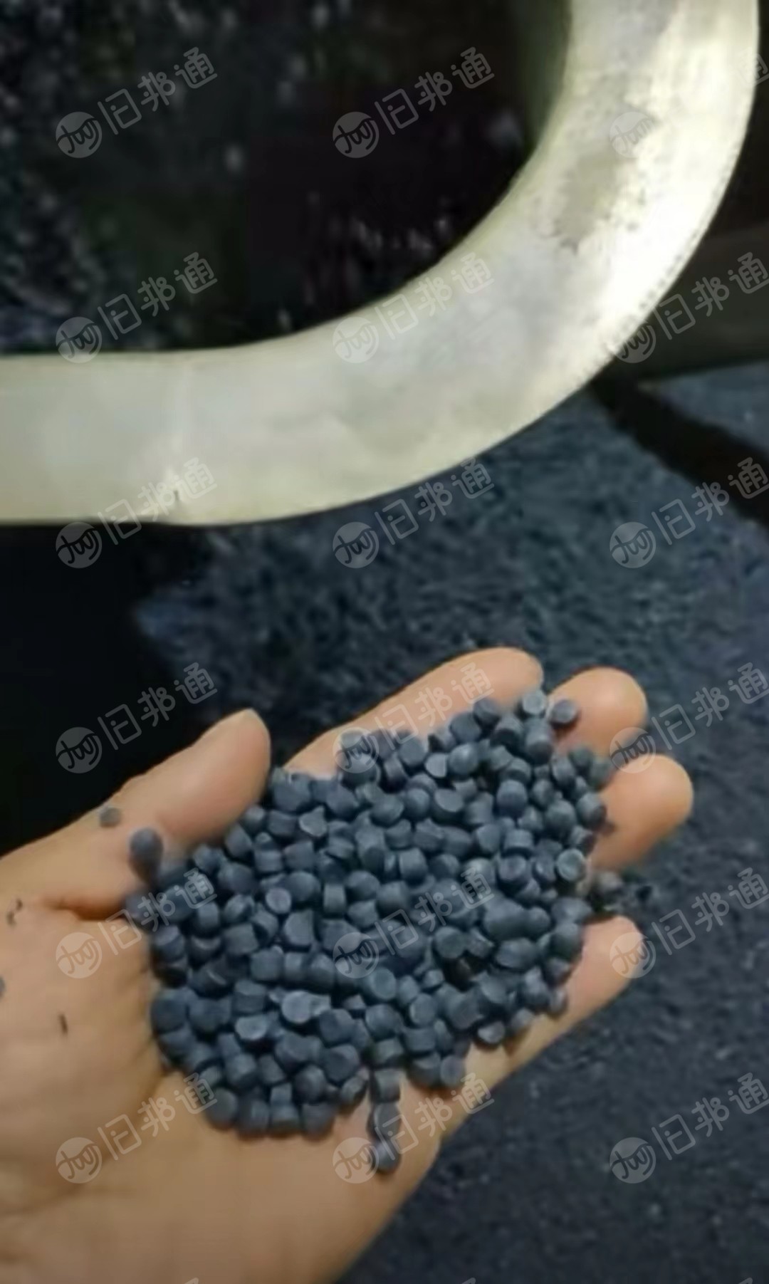出售低压PE系列产品,适合吹膜,拔管等