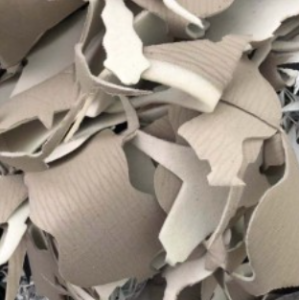 大量出售鞋面边角料，一天十几吨！