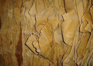 供应42-45克牛皮纸废料，纯木浆本色牛皮纸