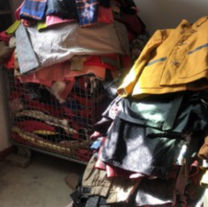 长期供应精品男女式秋冬装及2到10岁童装！