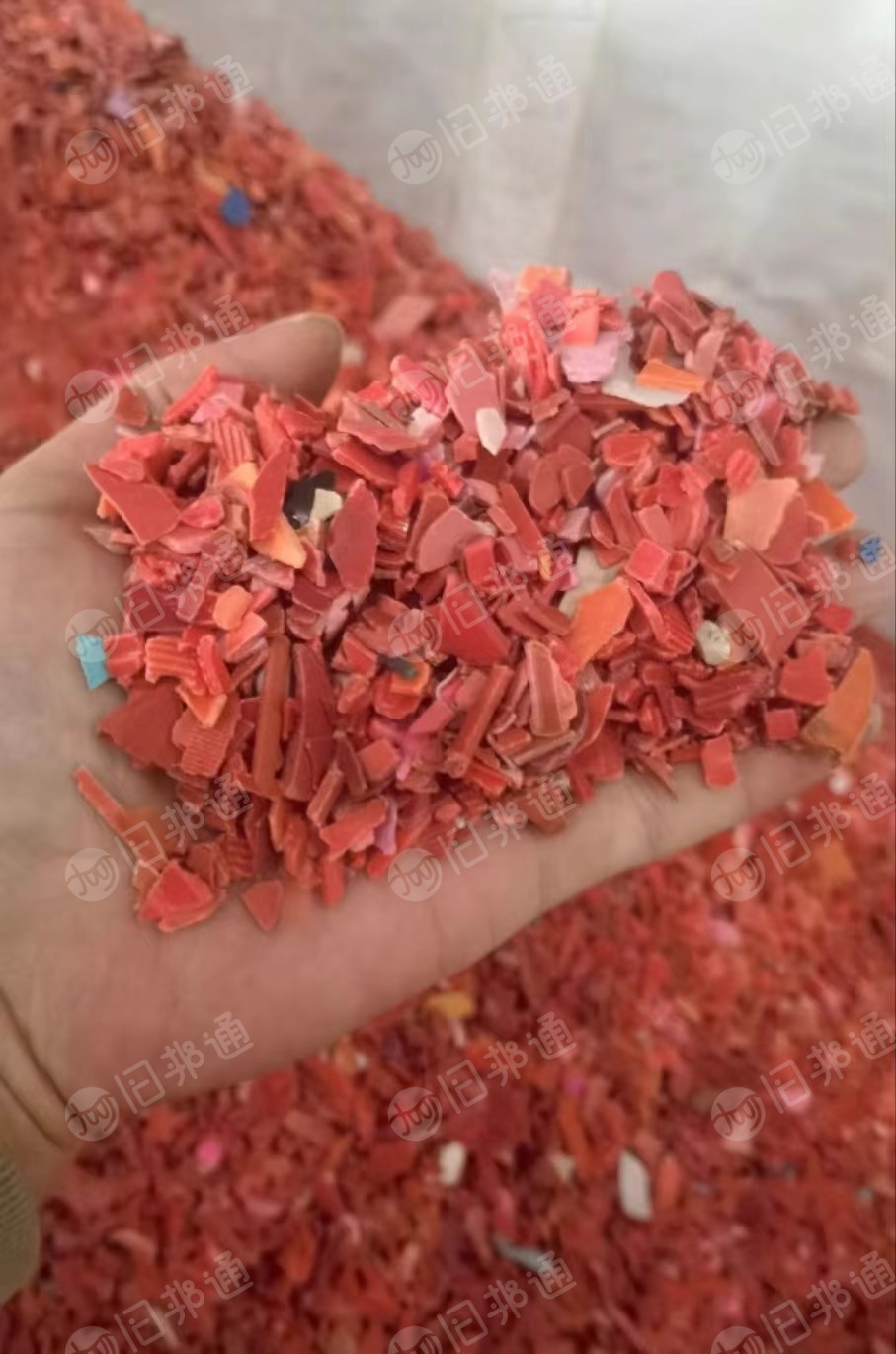 出售静电分选花丙盐漂料,白丙盐漂料,红黄丙破碎料,蓝绿丙破碎料