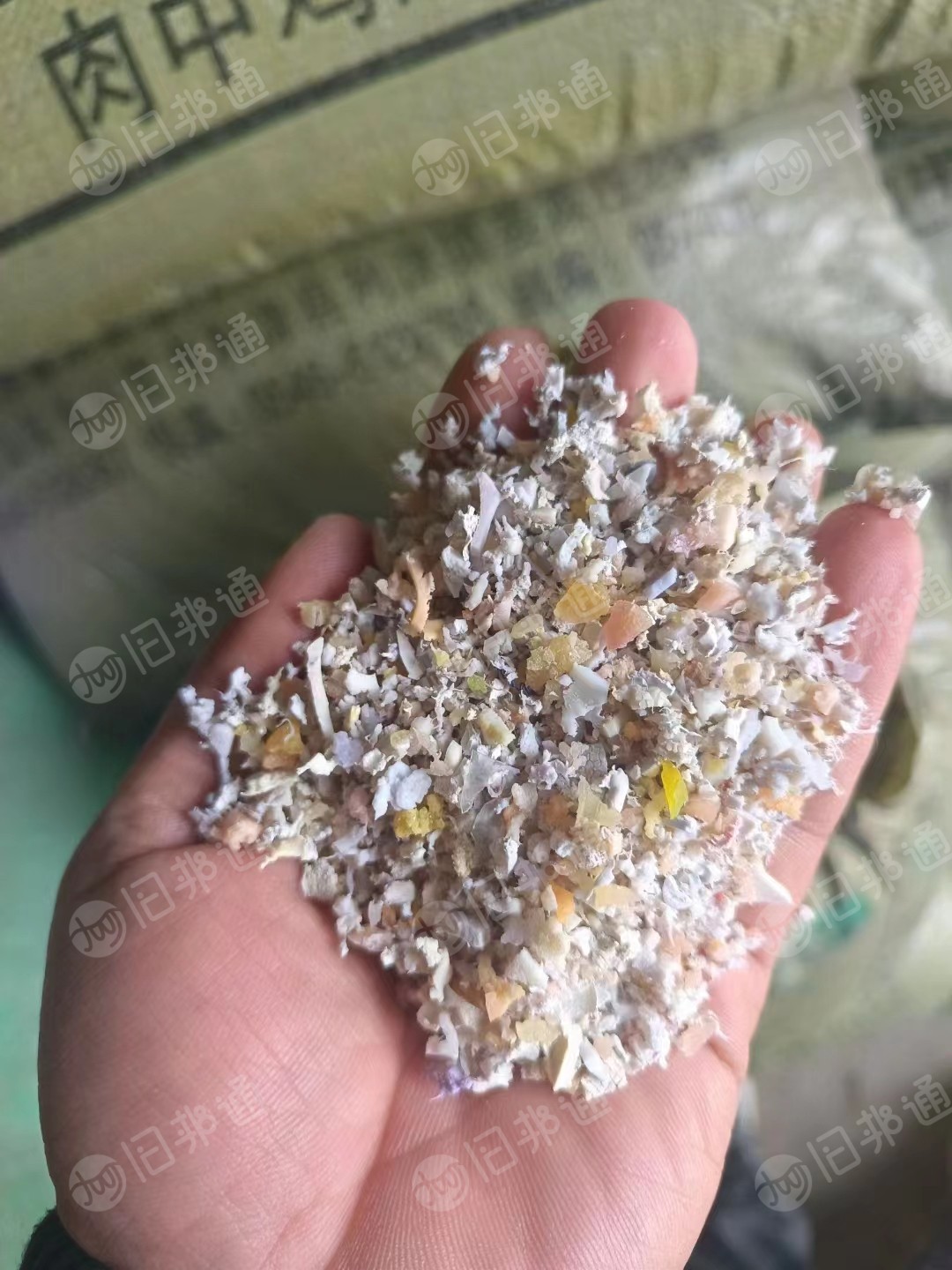 长年出售软PVC粉碎料，凉鞋玩具粉碎料，不含税气拖粉碎料