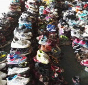 出售旧衣服，旧鞋旧包，大量鞋子统货