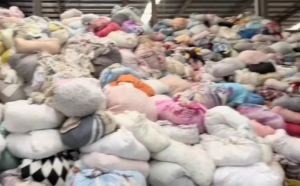 长期供应优质旧衣统货，每月数量稳定供应30吨以上