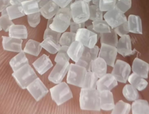 长期出售透明丙颗粒，PP吊瓶颗粒