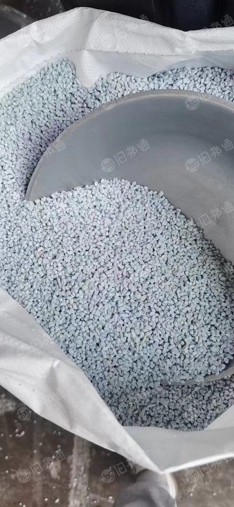 专业生产乳白原料袋颗粒,过80目,月供上百吨