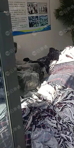 长期出售服装厂下来的碎布,喷胶棉、服装厂下脚料