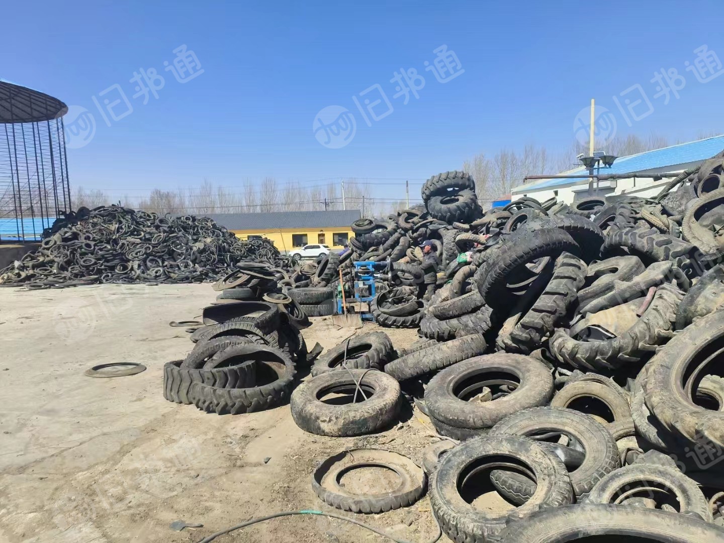 大量收购各种废旧轮胎,橡胶制品,大小钢丝胎