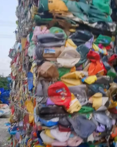 常年出售大小白压块，花乙压块，鸡网压块，路障压块，大小蓝桶压块，螺纹管压块