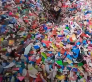 出售花丙破碎料，分色丙破碎料，花桶破碎料，工程丙破碎料