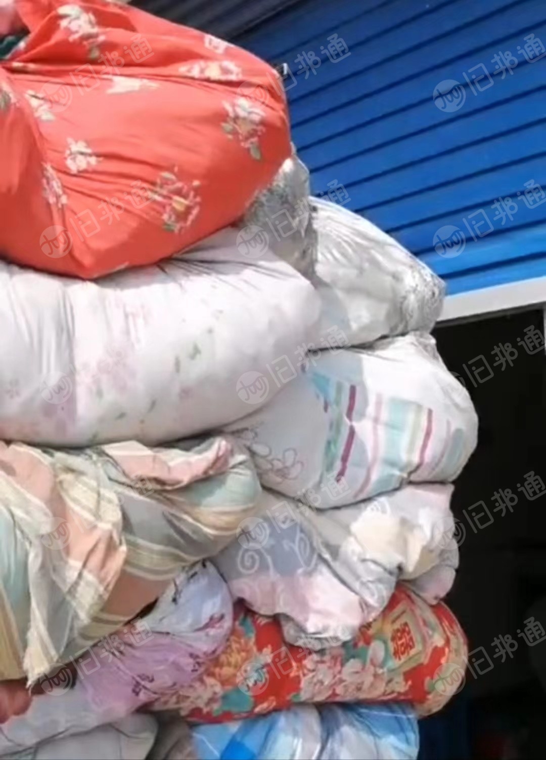 漯河长期供应旧衣服统货,棉被,旧包等!