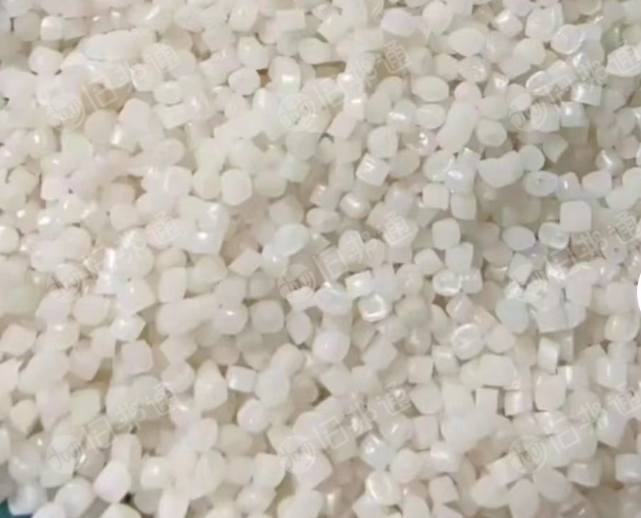 出售大白颗粒,尿素桶颗粒,娃哈哈颗粒等