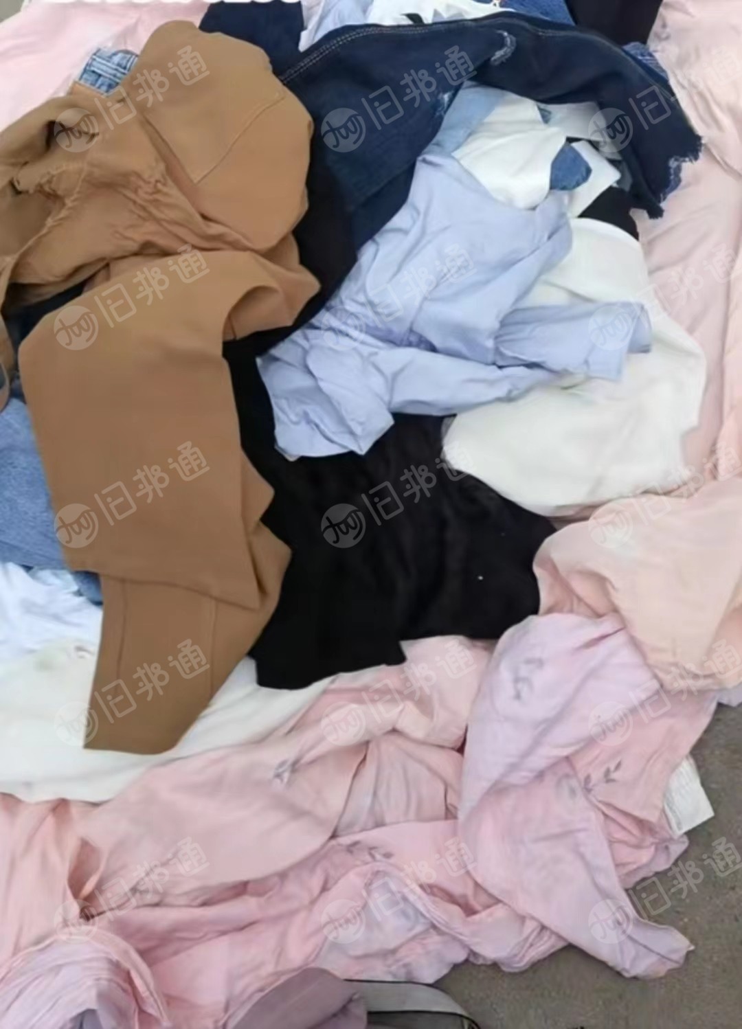 长期供应旧衣服统货,鞋子包包等!