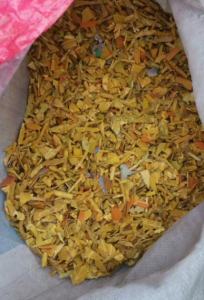 长期出售各色水果筐破碎料