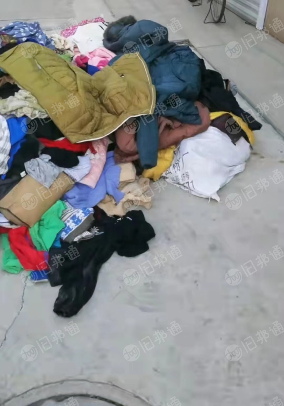 常年供应旧衣服,鞋子,毛绒玩具等!