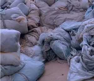 长期出售大棚膜废料、二膜废料