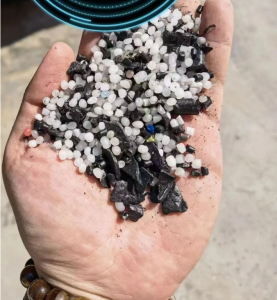 出售黑花浮水丙，普通丙破碎料，韧性好，比重轻