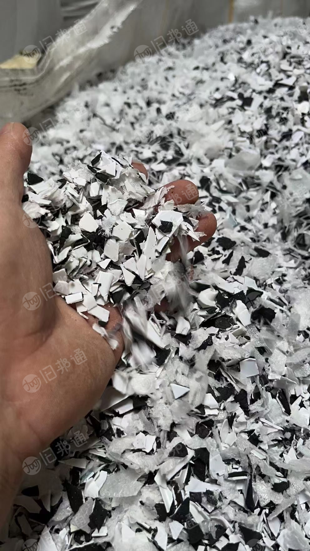 带棉PS粉碎料,现货30吨