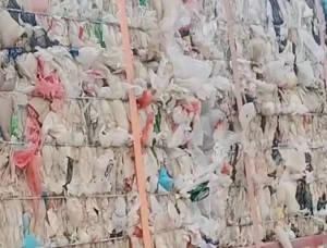 常年供应优质杂膜，高压PE膜废料，PE膜废料