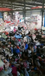 长期出售分拣好的夏装,冬装，鞋子，包包，羽绒服等