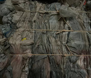 长期出售大棚膜压块