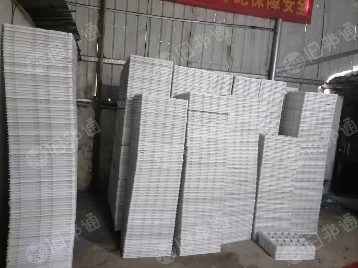 长期回收PP,PET吸塑盒,吸塑边角料