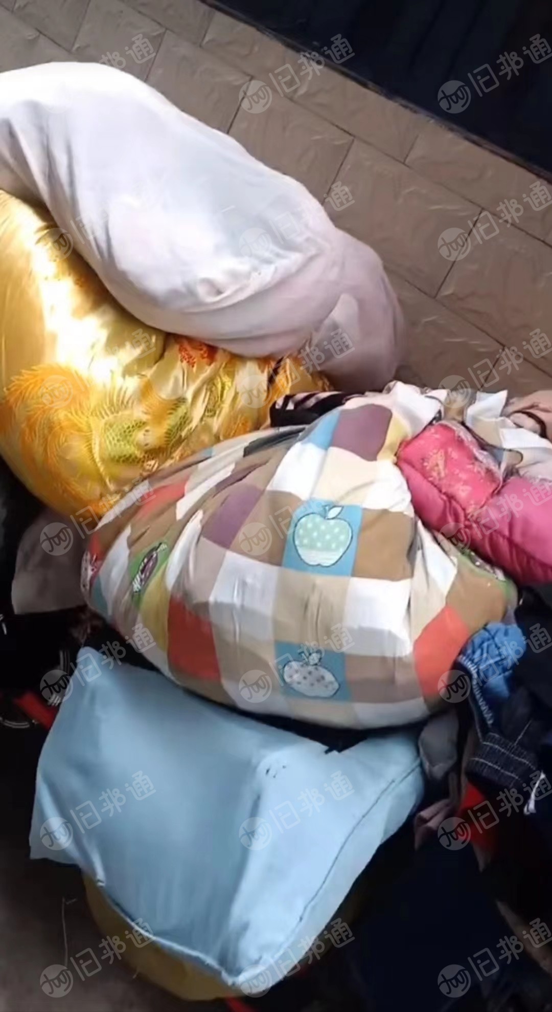 长期供应旧衣服小区货,一个月可供十几吨!