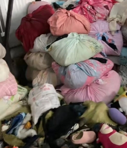 长期供应旧衣服分拣货，夏装，鞋子包包，床上用品！