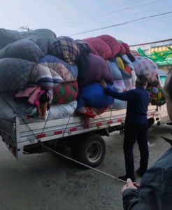 长期出售旧衣服统货，欢迎各位老板来电合作！